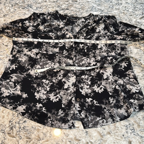 Apt 9 | Floral Long Sleeve Blouse in Black & White Size XL - Picture 7 of 11